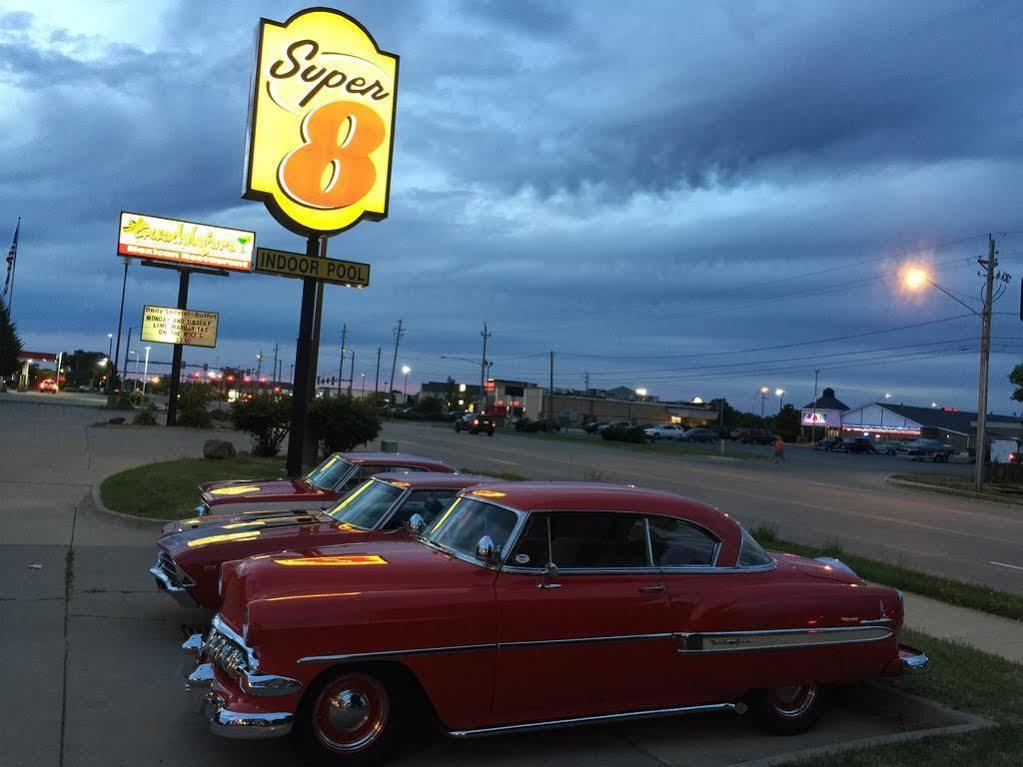 Готель Super 8 By Wyndham Ankeny/Des Moines Area Екстер'єр фото